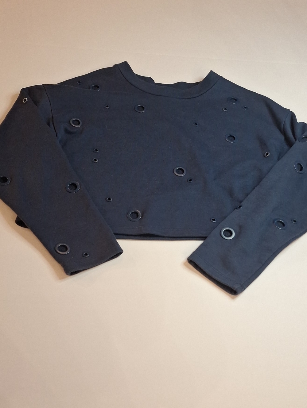 #932 Alo Sweatshirt With Grommets  Size XS